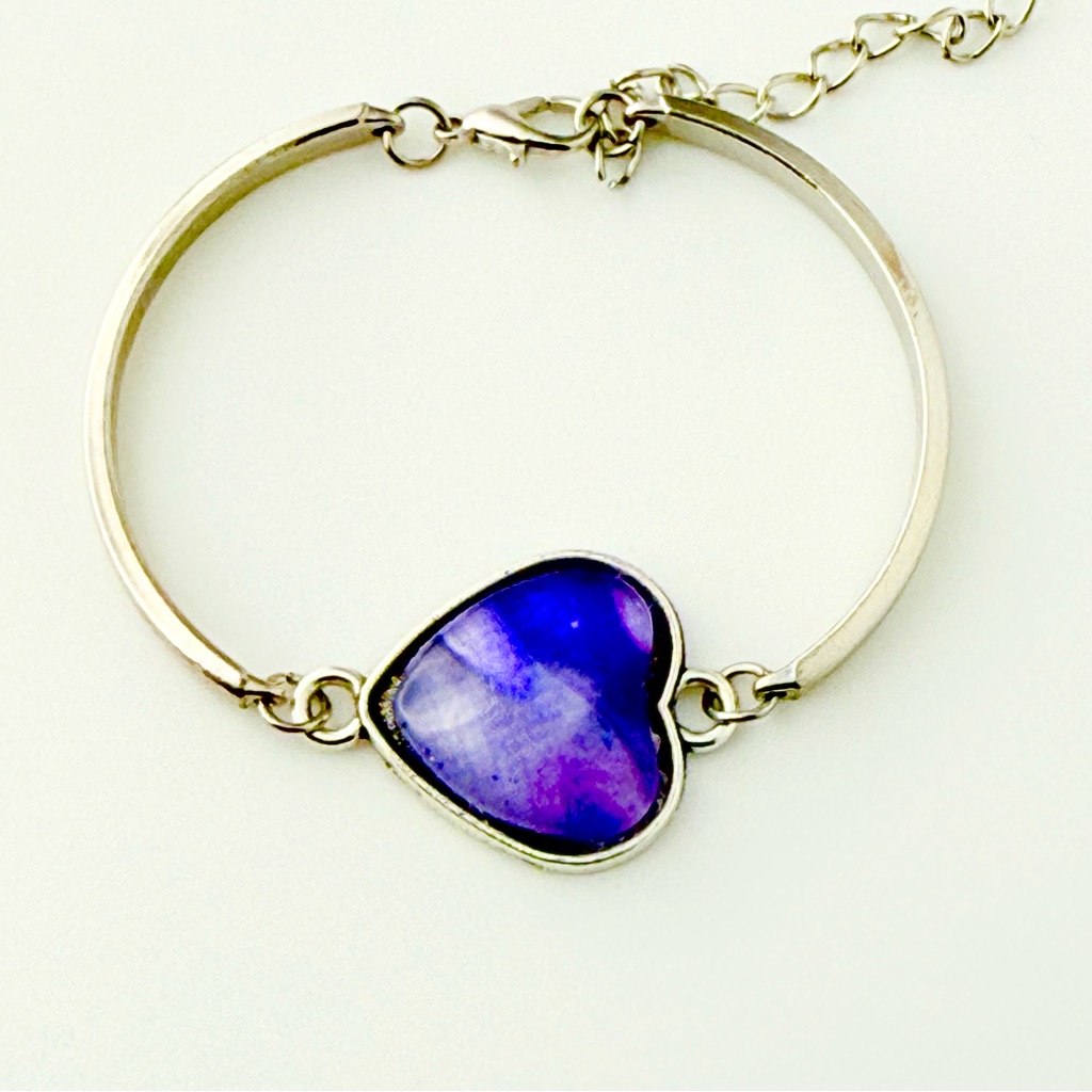 Elegant Silver Bracelet With Deep Purple Heart 25$